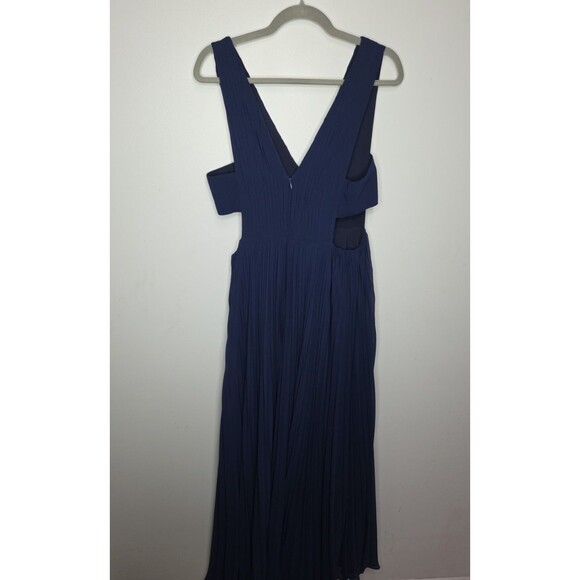 NWT Fame and Partners Maxi Dress Navy Blue V-Neck Side Cutout Size 8 Formal Gown - Picture 4 of 8